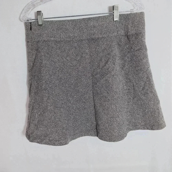 Gray Tweed Wool Blend Mini Skirt with Button by The Gap sz 8 Gapstretch - Picture 3 of 6